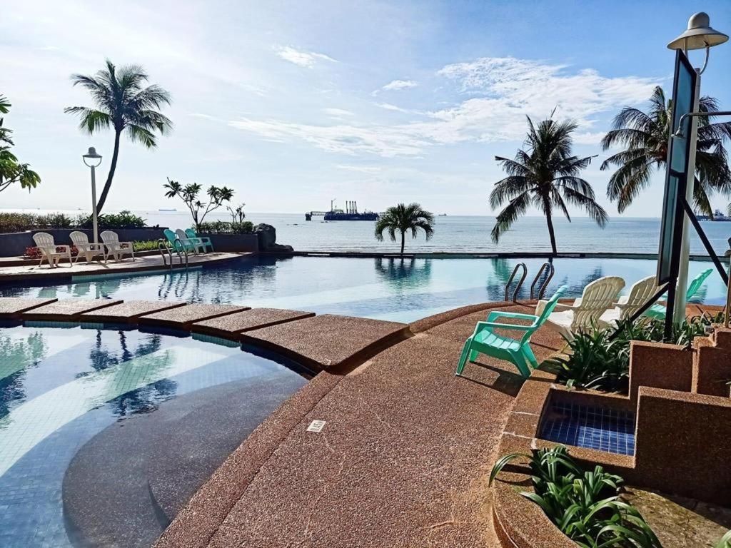 Ehsan Seaview Hotel Port Dickson Exterior foto